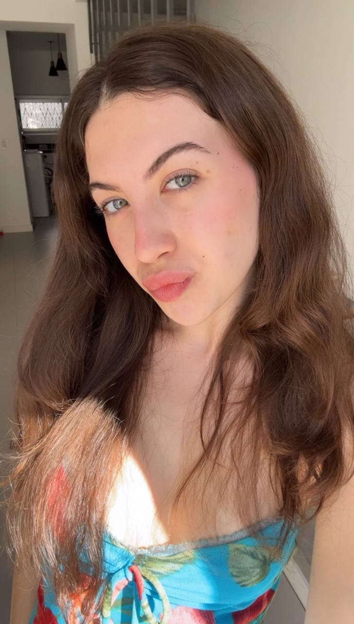 Nude girl Amber in Soledad