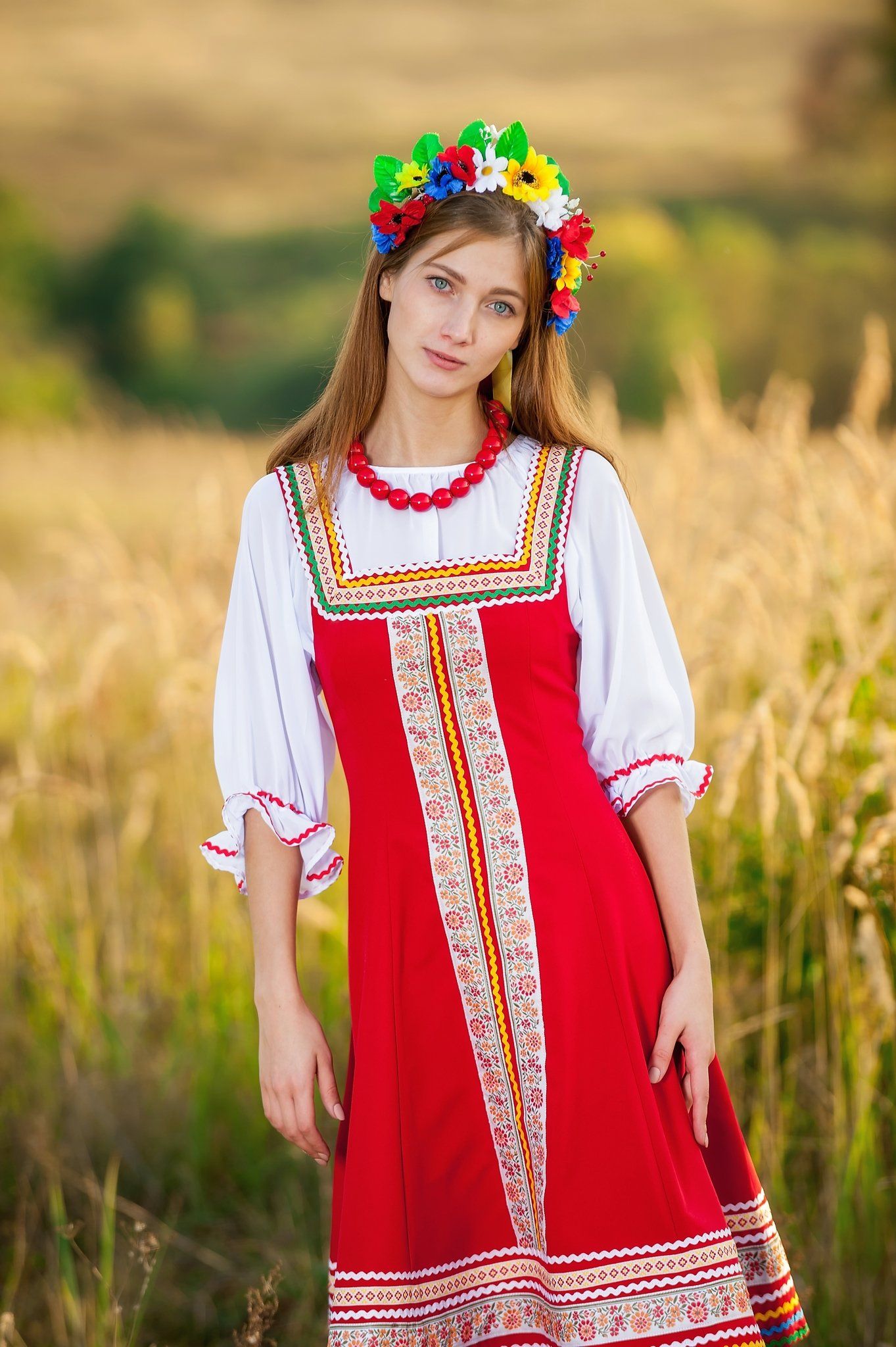 Women in Slavic costumes in Soledad