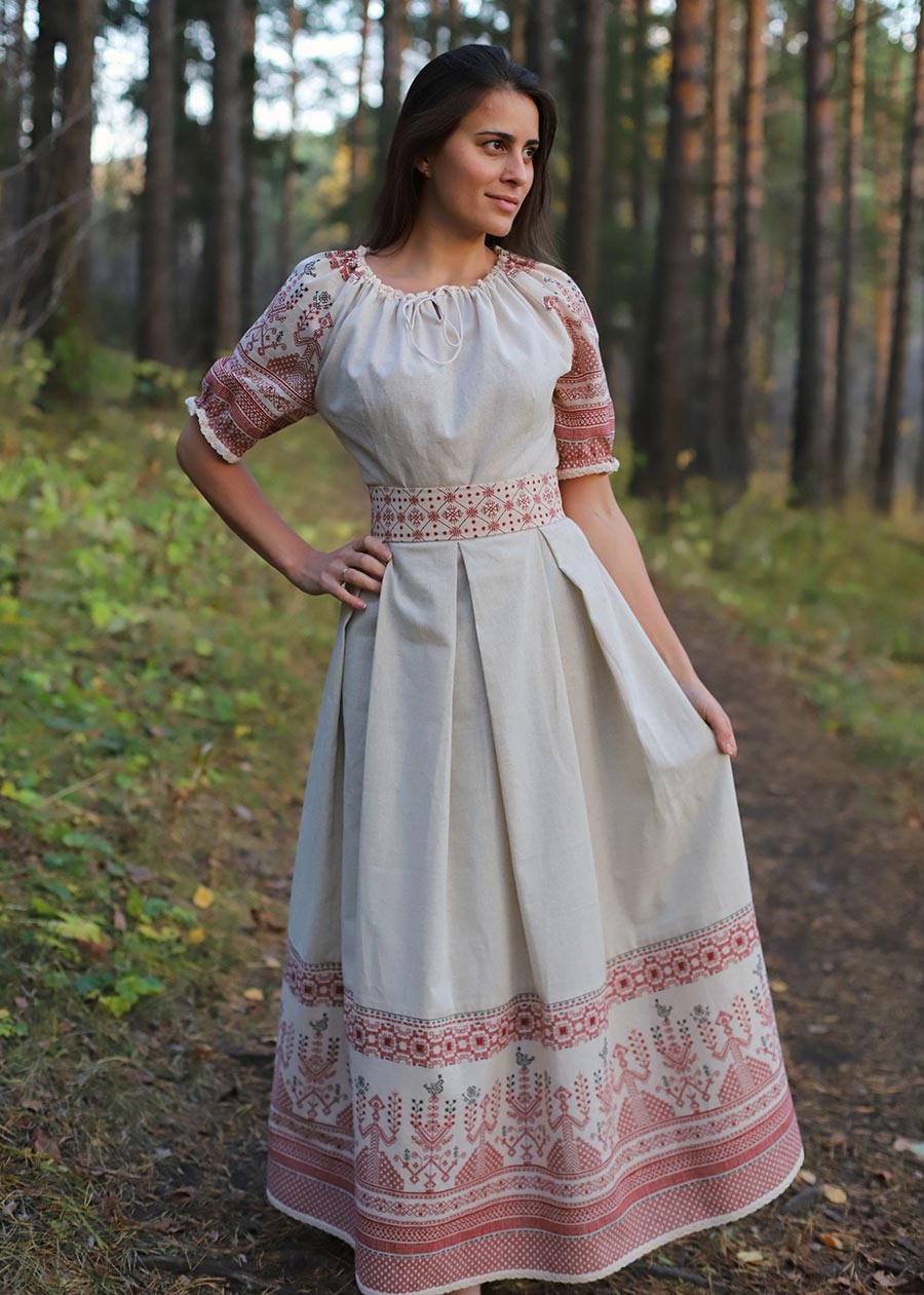 A cozy shot with Girls in Slavic costumes — straight from Soledad