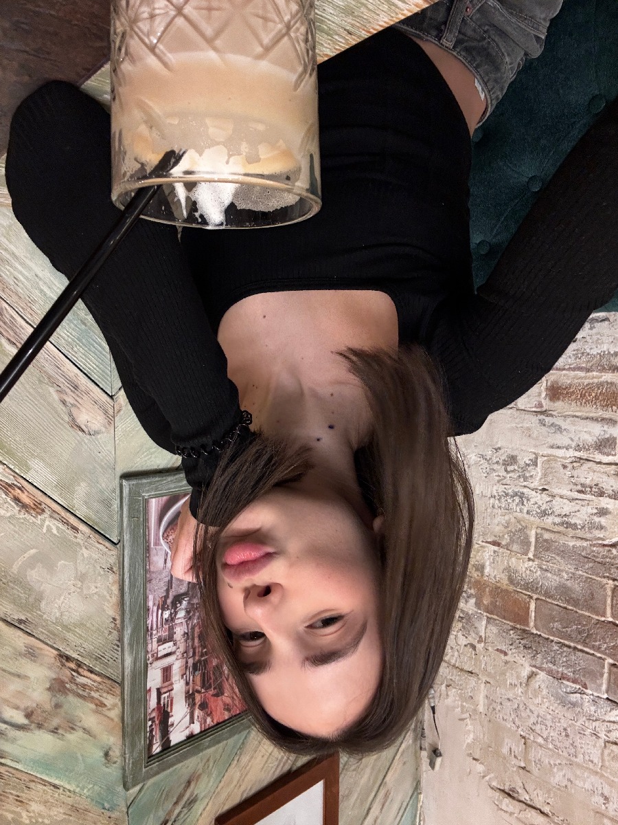 Fresh photos, fresh mood — Tina online in Soledad